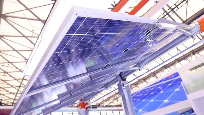 China suma presencia en la energ�a solar argentina con un nuevo proyecto de 200 MW