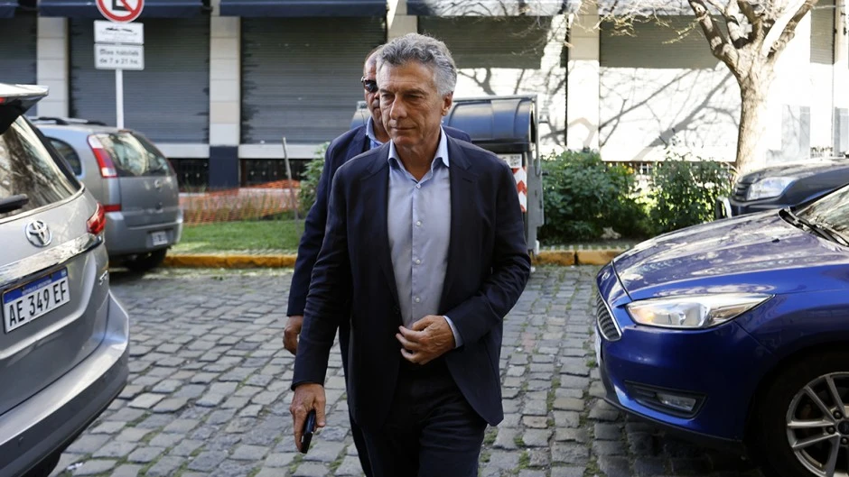 Milei corre a Macri de Yacyret� y le complica los negocios con Cartes
