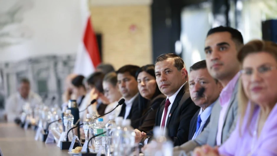 El Gobierno aprob� tarifas especiales para los data centers, pero advierten sobre el deterioro del servicio de la ANDE