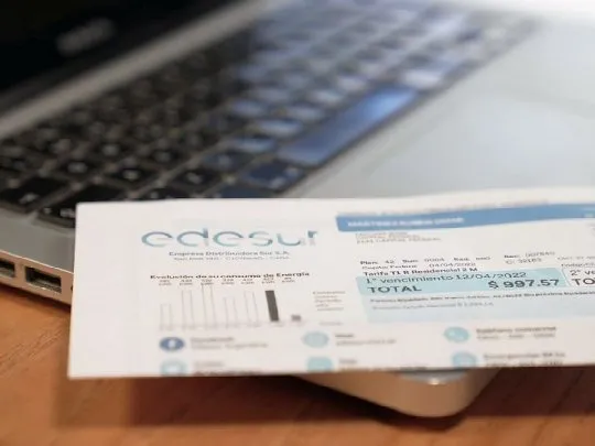 Tarifas de luz: ya rige el nuevo esquema en subsidios con un fuerte ajuste para los hogares