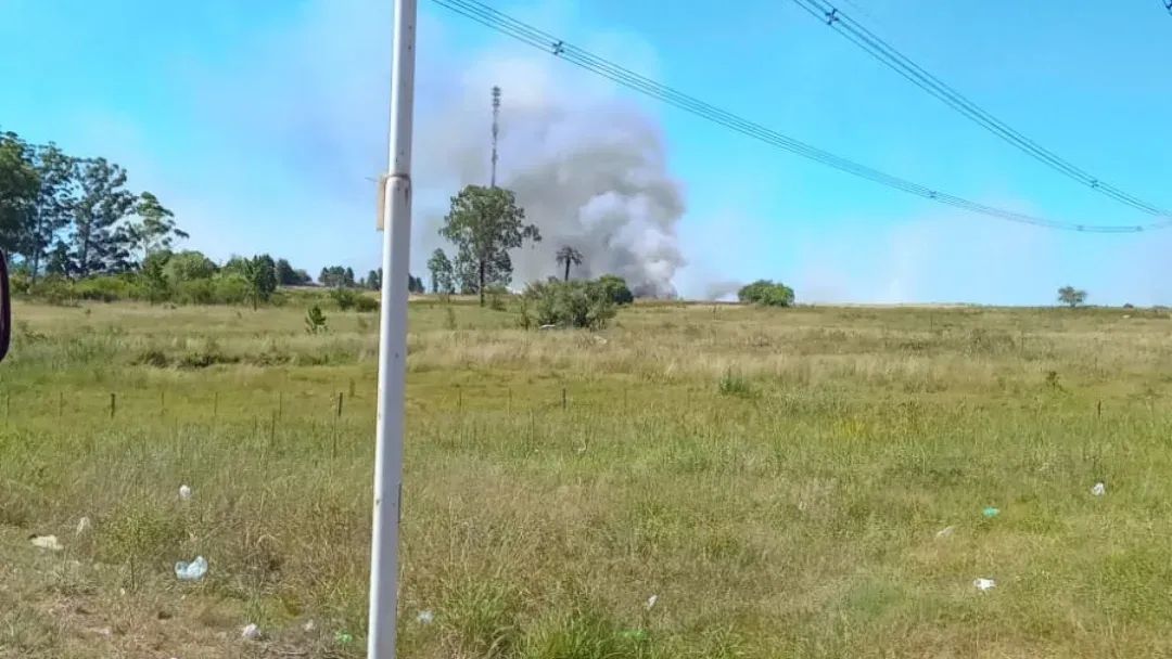 Incendio de residuos en Campo El Abasto