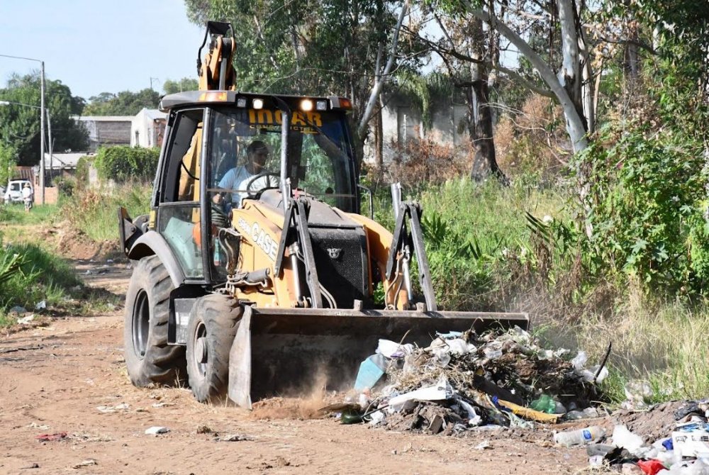 Azcu�: �Es importante el compromiso de los vecinos en cuidar los espacios p�blicos�