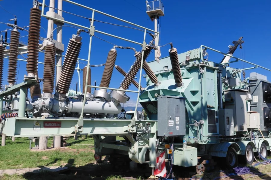 Instalan equipo clave para evitar cortes de luz en la zona este y sur de la capital