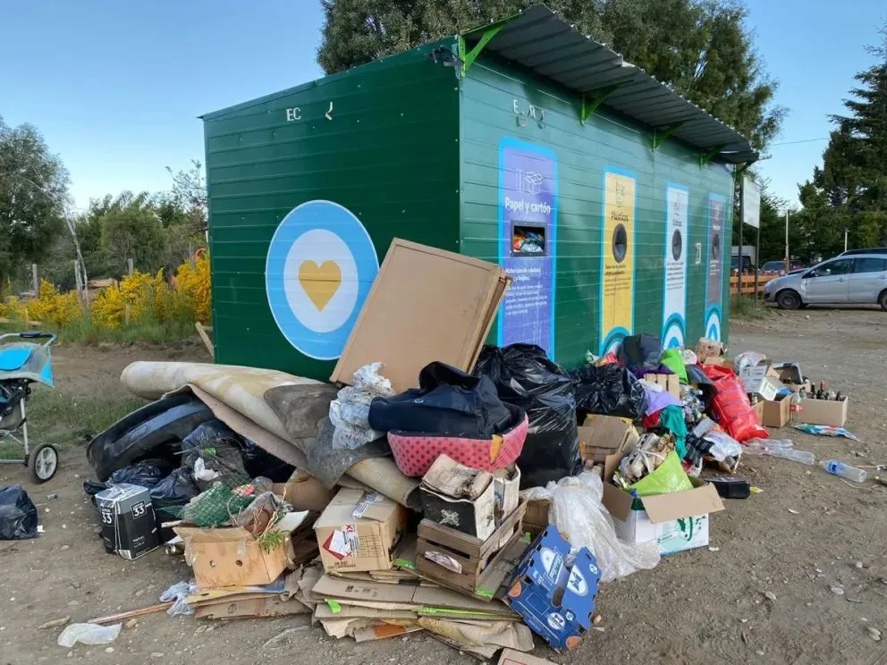 Puntos verdes: Invitan a los vecinos a acercar sus residuos secos a la Rotonda del Km 8