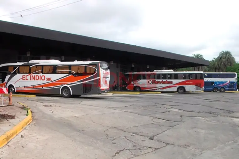 Impacto por el aumento del transporte: la opini�n usuarios y choferes en la terminal