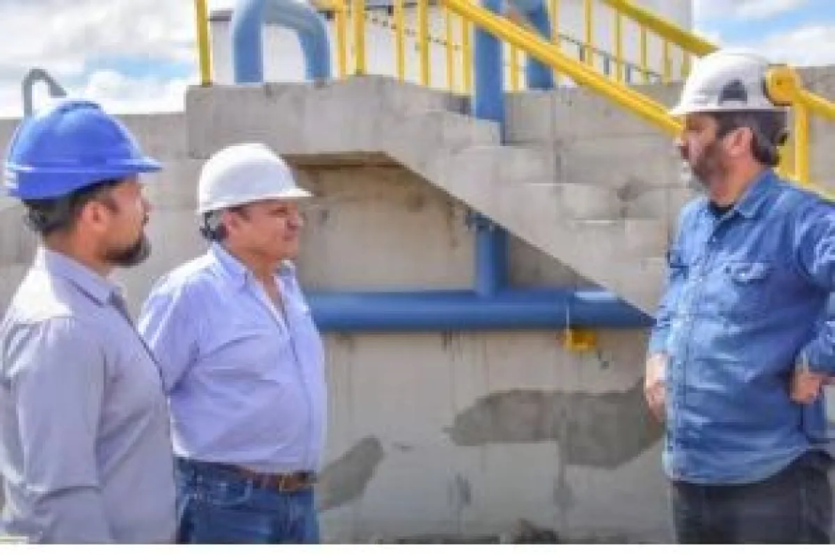 El presidente del EPAS visit� Loncopu� y recorri� la planta de tratamiento cloacal