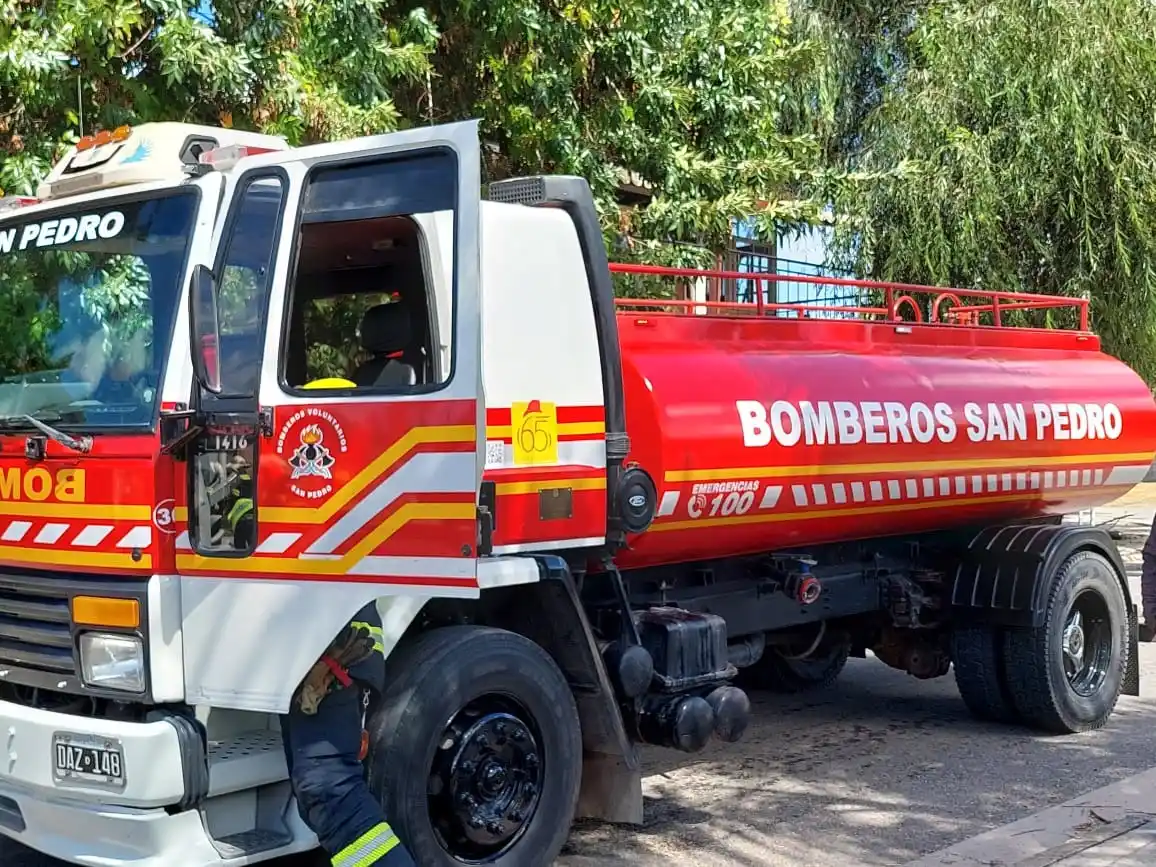 Bomberos Voluntarios: el servicio de provisi�n de agua a particulares que pocos conocen
