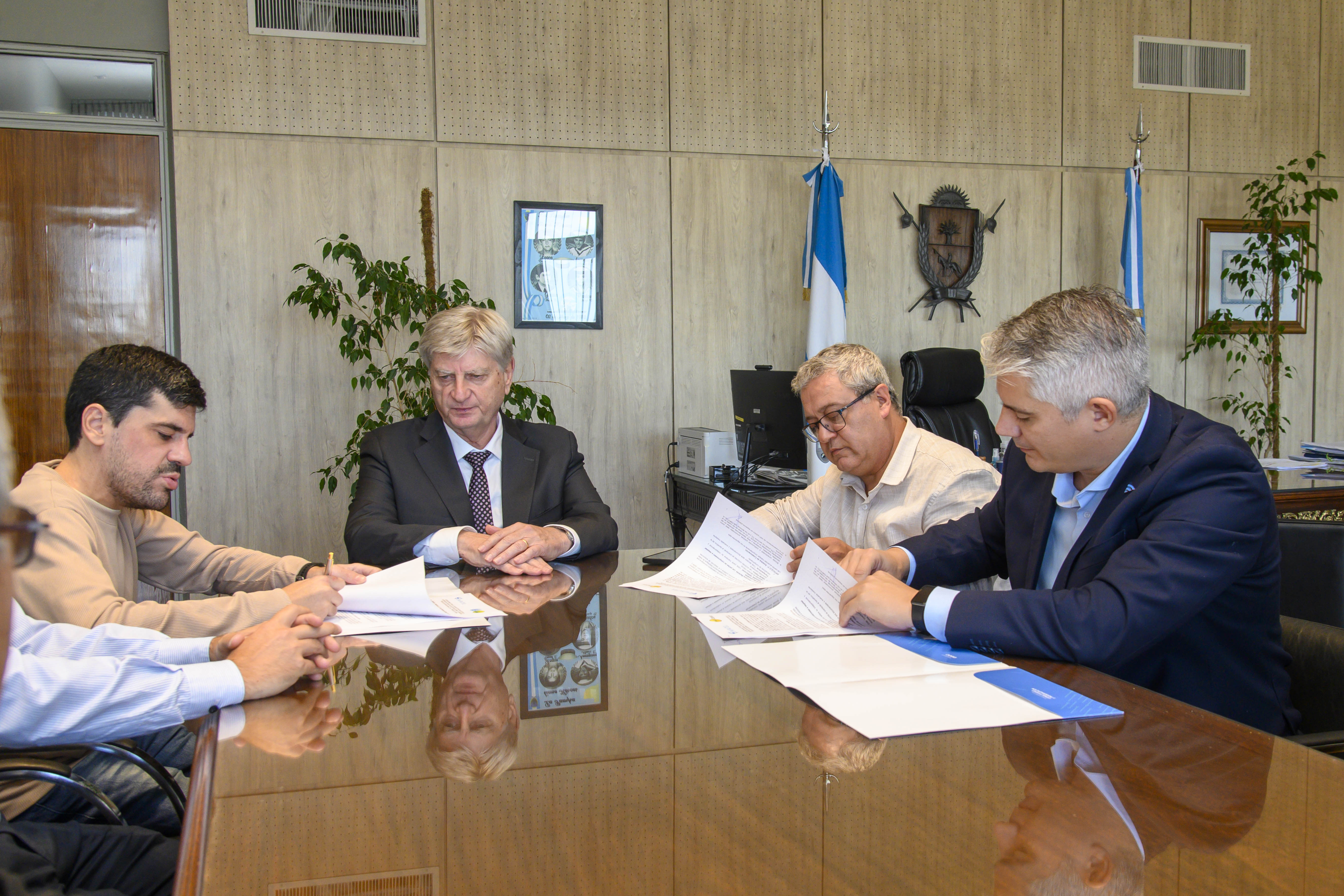 Alianza estrat�gica de EMPATEL con CPE y CORPICO