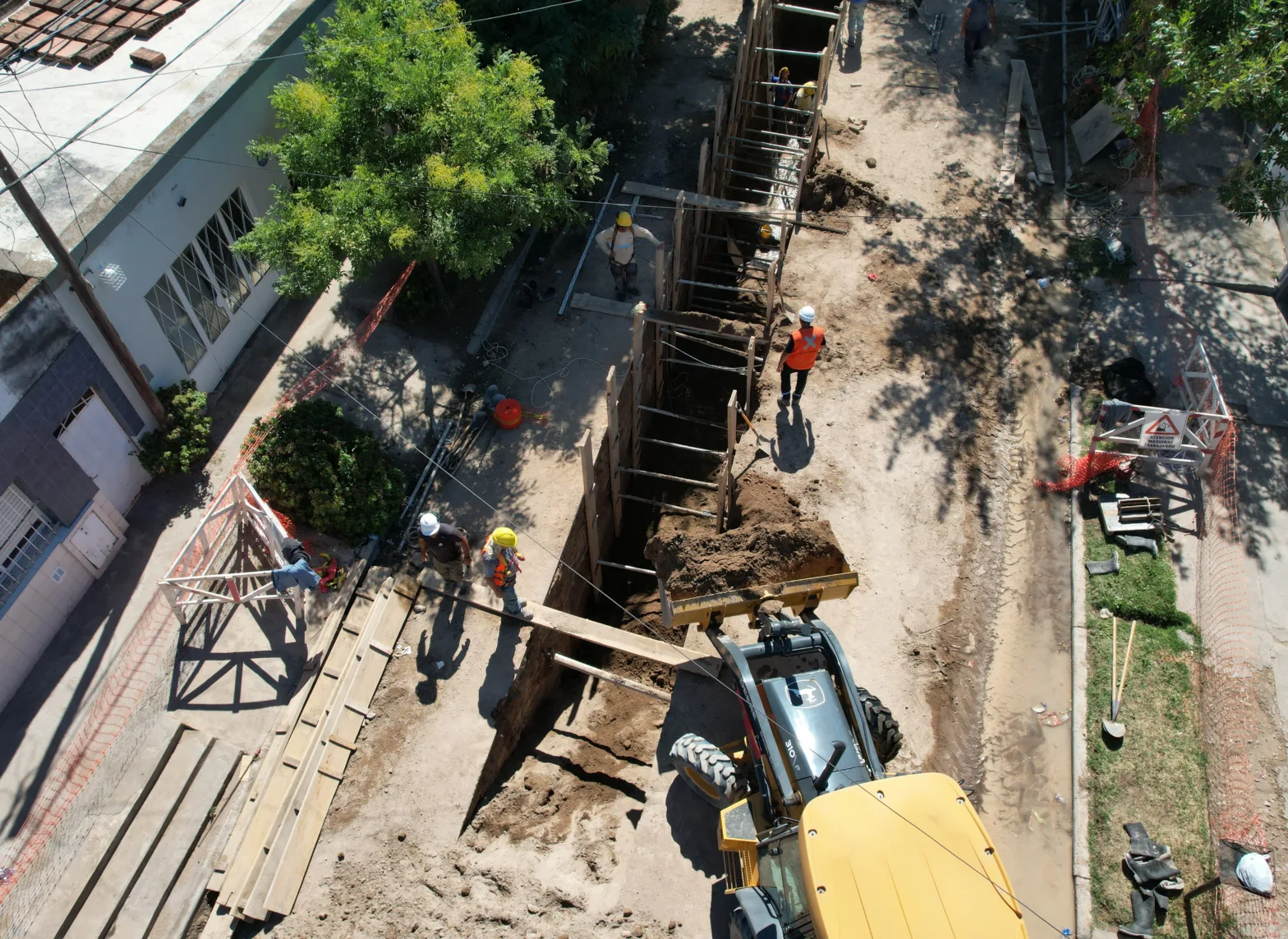 ABSA avanza con la reposici�n del colector cloacal en calle Maldonado