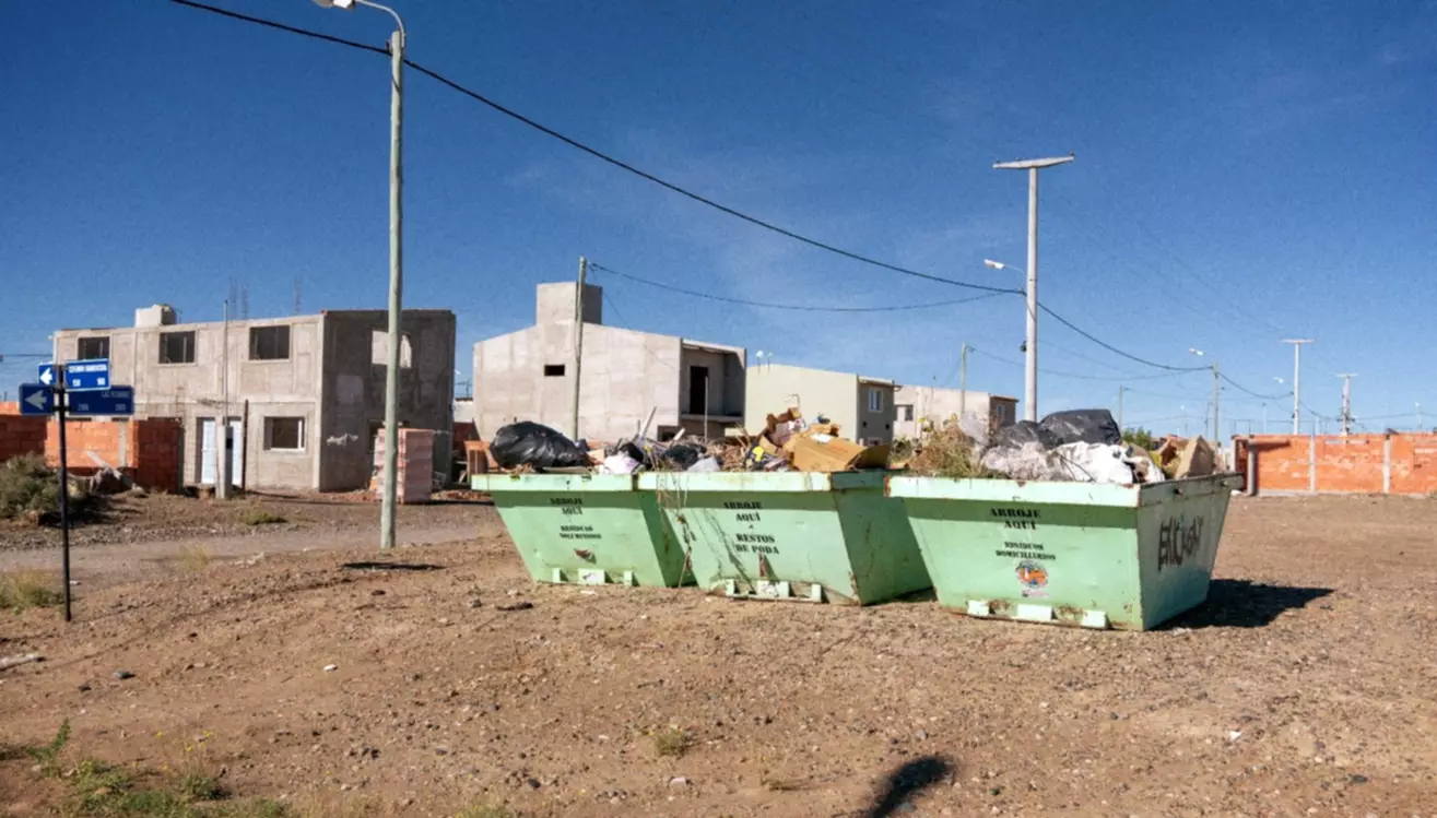 El municipio instal� volquetes en el �rea 13 de Rawson