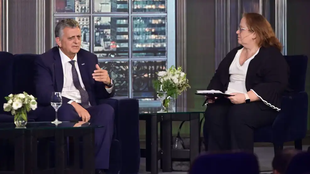 El faltazo de Luis Caputo y el lobby por un RIGI eterno dominaron el clima de un importante foro energ�tico