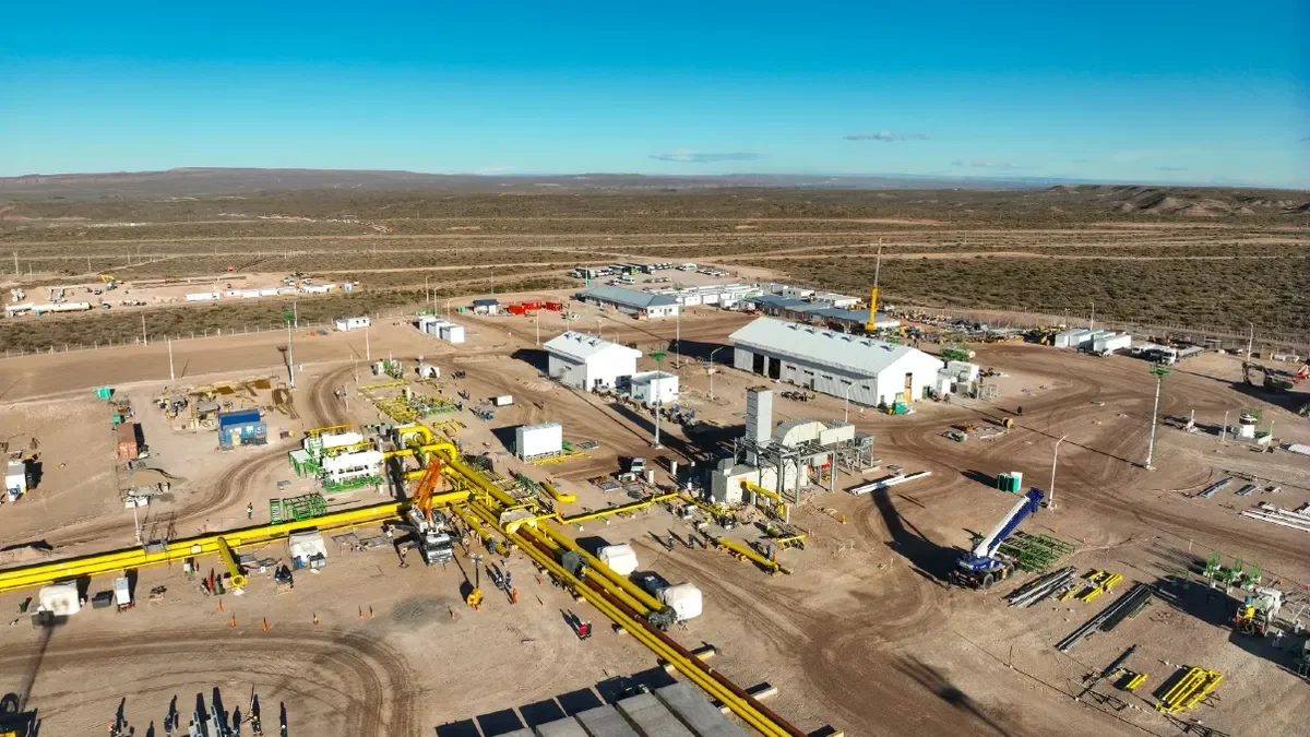 TGS impulsa su plan de USD 3.000 millones en Vaca Muerta con ofertas r�cord para el gasoducto.