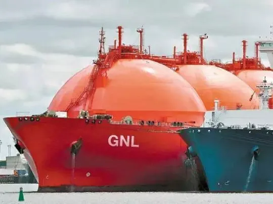 Alerta para el invierno: salt� 17 por ciento el costo del GNL, el gas que importa la Argentina