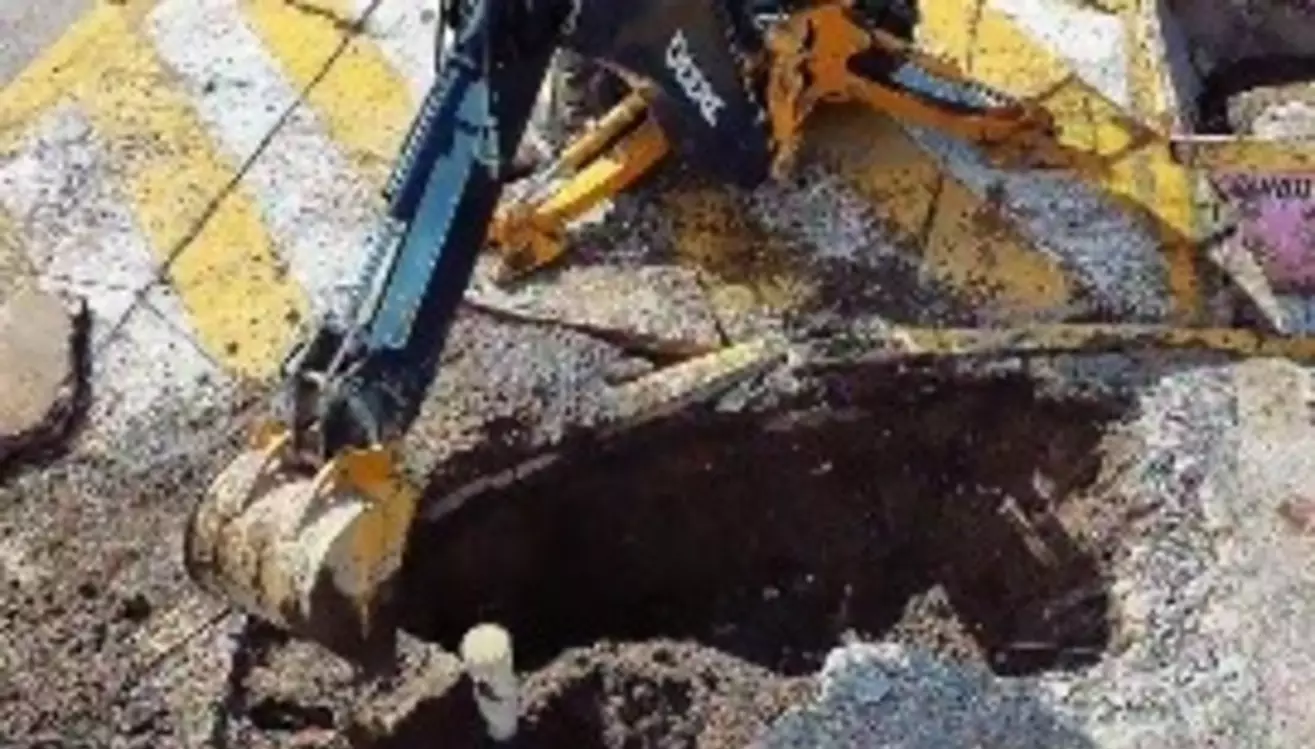 Servicoop realiz� una intervenci�n sobre el ramal de agua potable en el sector costero