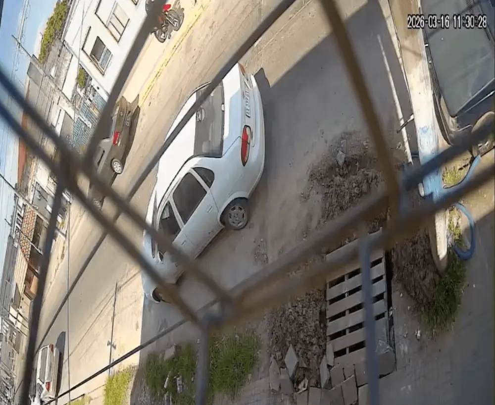 Denuncian derrame cloacal frente a un colegio de La Plata y crece la preocupaci�n por el riesgo sanitario