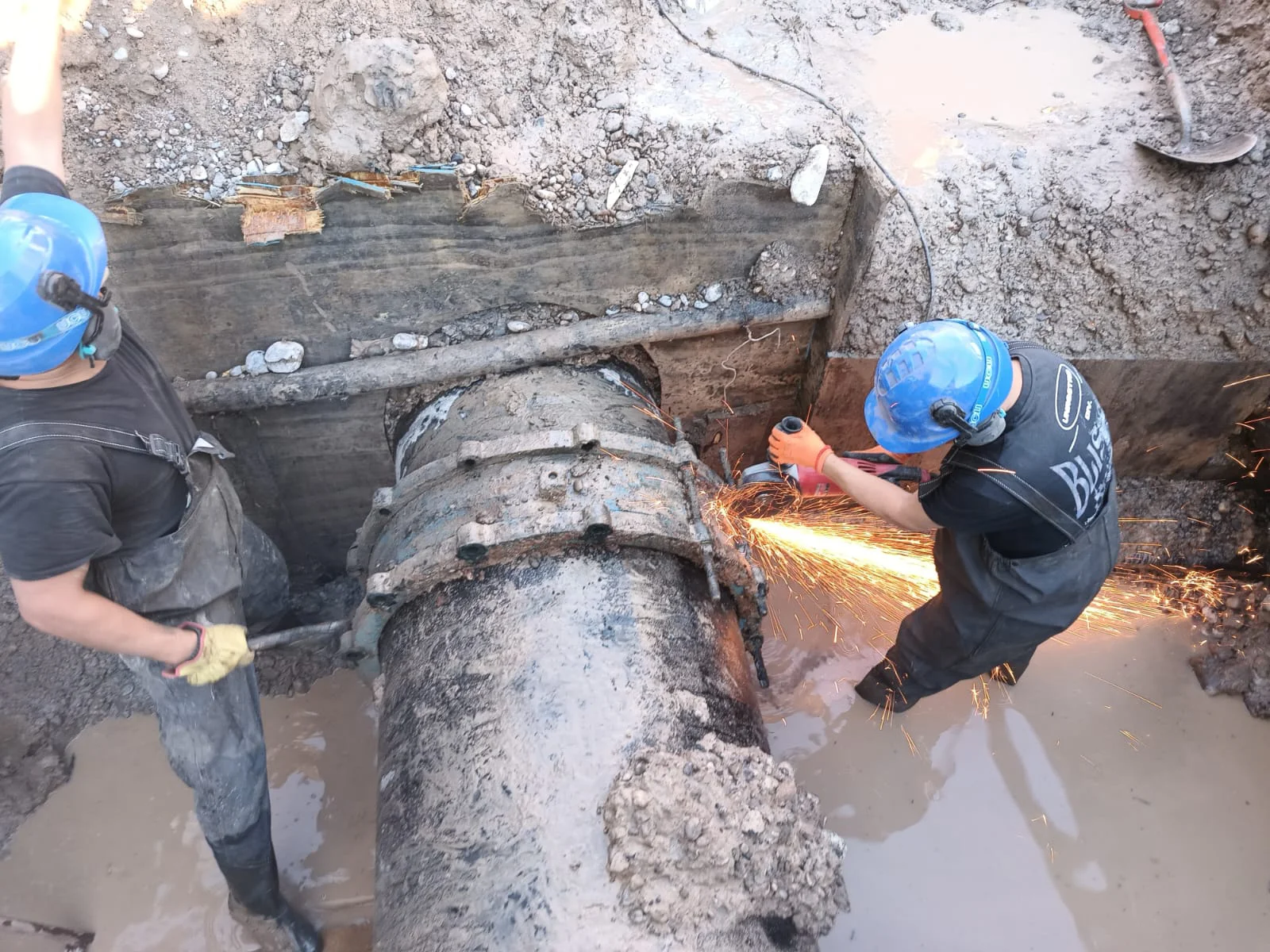 Culmin� con �xito y antes de lo previsto la reparaci�n del acueducto principal en General Roca