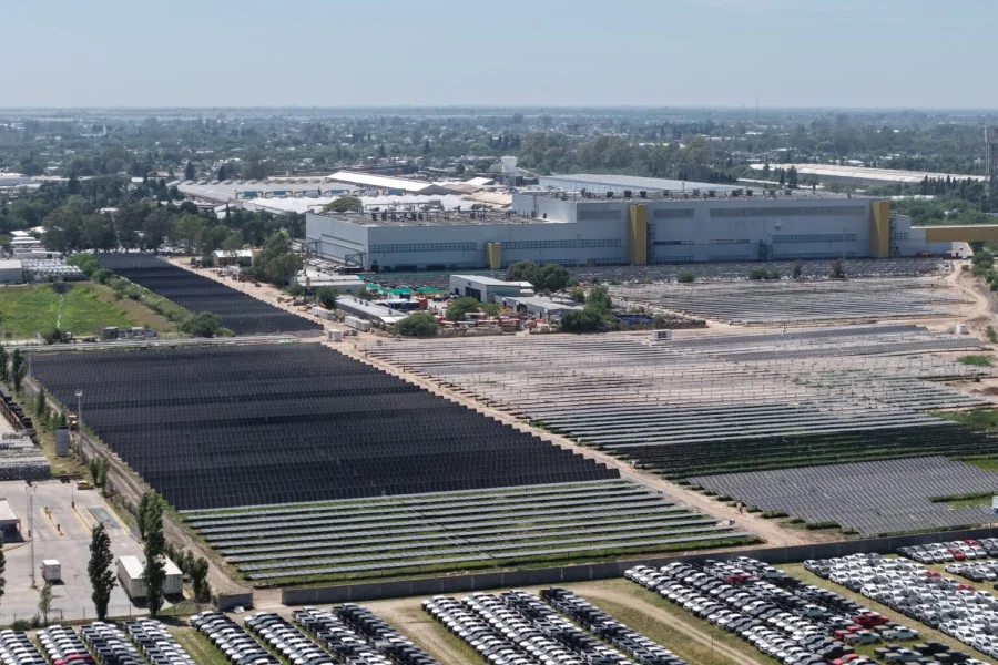 La energ�a solar de La Rioja impulsa el polo industrial de C�rdoba y refuerza la producci�n automotriz