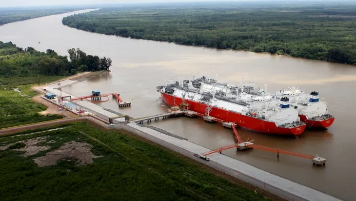 GNL a 22 d�lares y gasoil a 37: el invierno pegar� fuerte en las tarifas y la producci�n