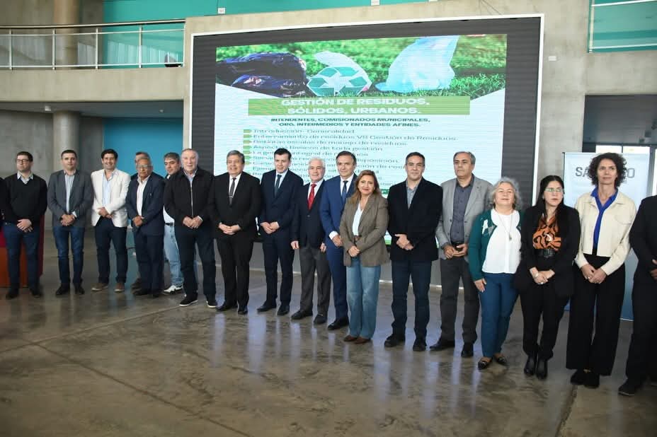 Jornada de capacitaci�n sobre �Manejo de Residuos S�lidos Urbanos�