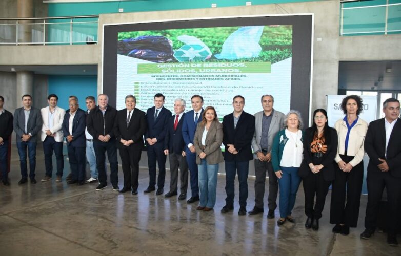 Capacitan a municipios en gesti�n de residuos y fortalecen pol�ticas ambientales en Santiago del Estero
