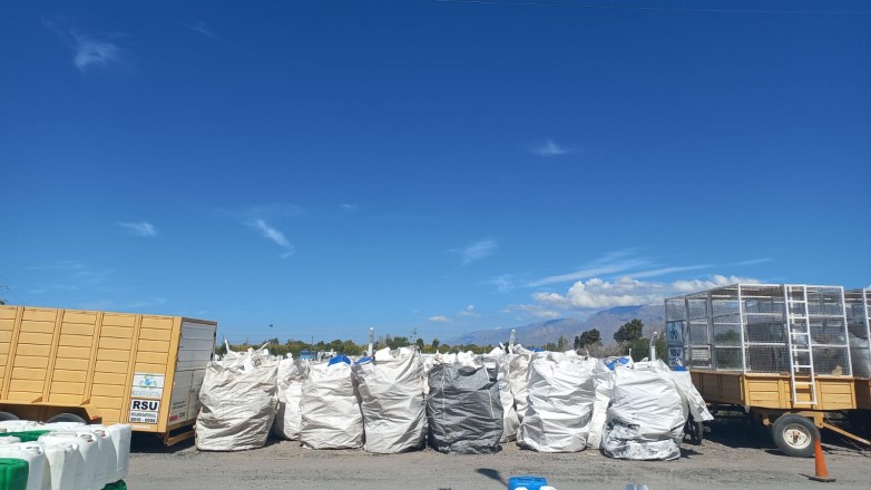 Exitosa campa�a de reciclado de envases pl�sticos de uso agr�cola