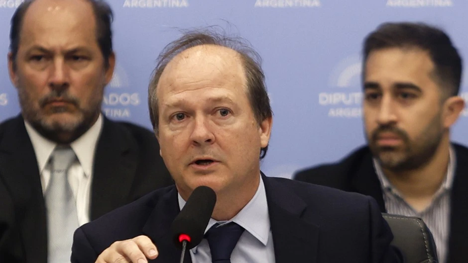 Denuncian a Daniel Gonz�lez por la importaci�n de energ�a cara desde Uruguay