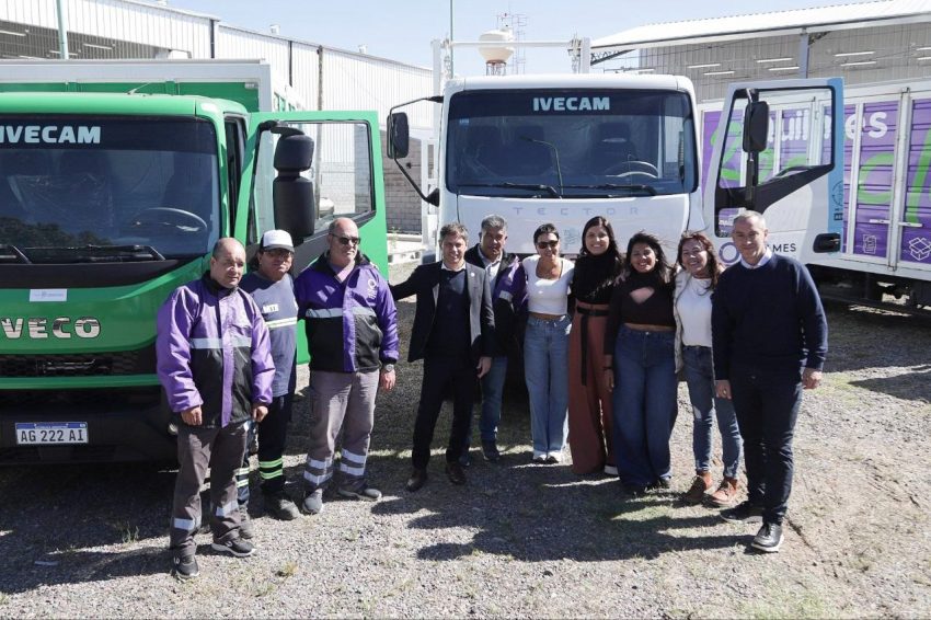 La intendenta y el gobernador entregaron nuevos camiones para fortalecer el sistema de recoleccin diferenciada en Quilmes