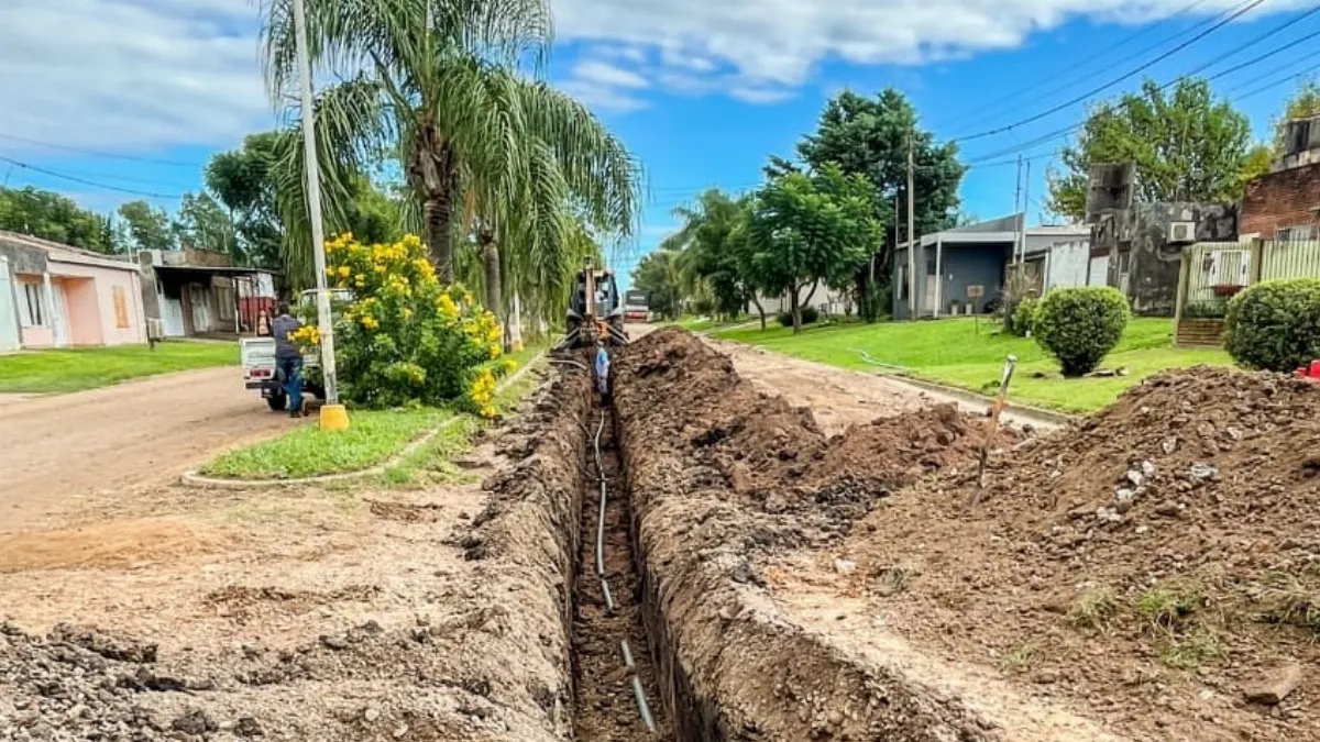 Realizan recambio de ca�er�a para mejorar el servicio de agua en avenida Entre R�os