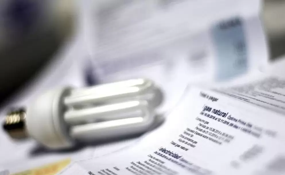 Golpe al bolsillo: desde 2023, la suba de la luz super� el 2.400 por ciento en Jujuy y la regi�n