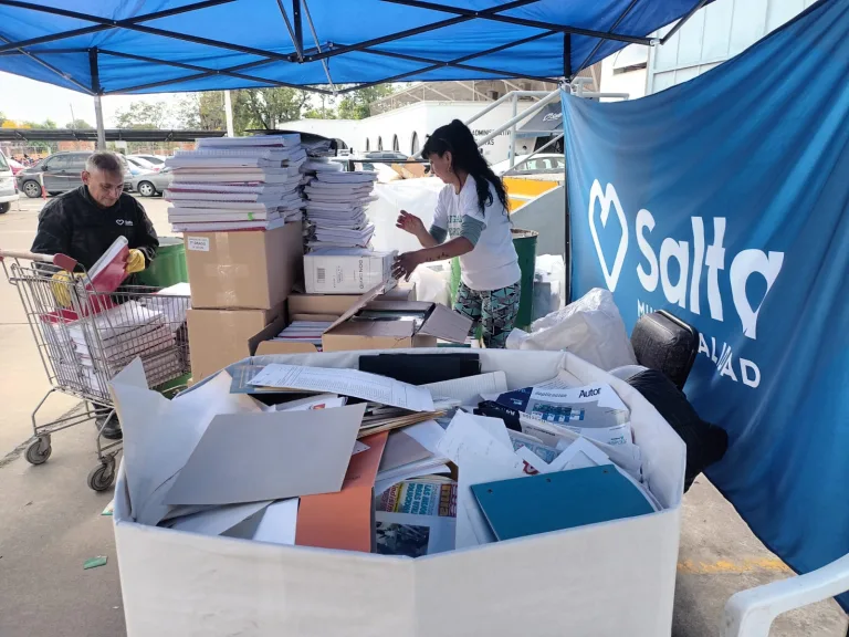 El 1er Reciclat�n de Papel reuni� a vecinos comprometidos con el ambiente