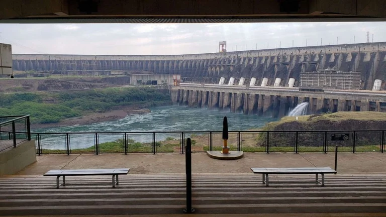 Paneles solares en embalse de hidroel�ctrica en Brasil podr�a duplicar su capacidad: estudio - teleSUR