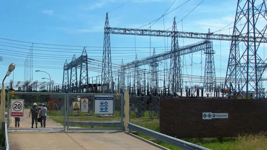 Tres familias argentinas y un conglomerado de empresarios locales se quieren quedar con las principales empresas de energ�a