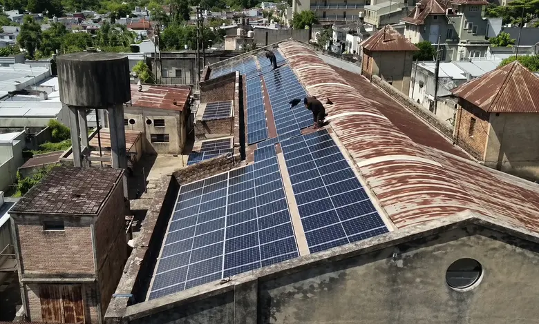 La Cooperativa El�ctrica de Concordia puso en marcha su sistema de energ�a solar y anunci� nuevos servicios