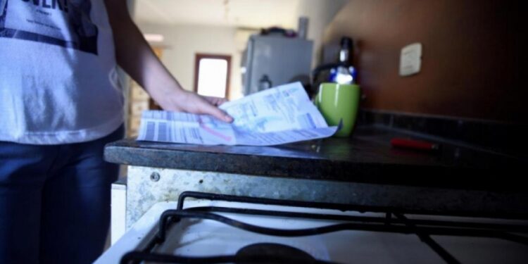 Subsidios al gas: qui�nes pueden acceder y c�mo obtener la bonificaci�n extra