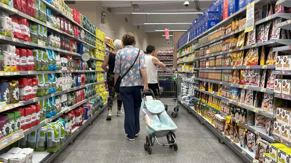 Dos salarios mnimos cubren 8 das de gastos de una familia