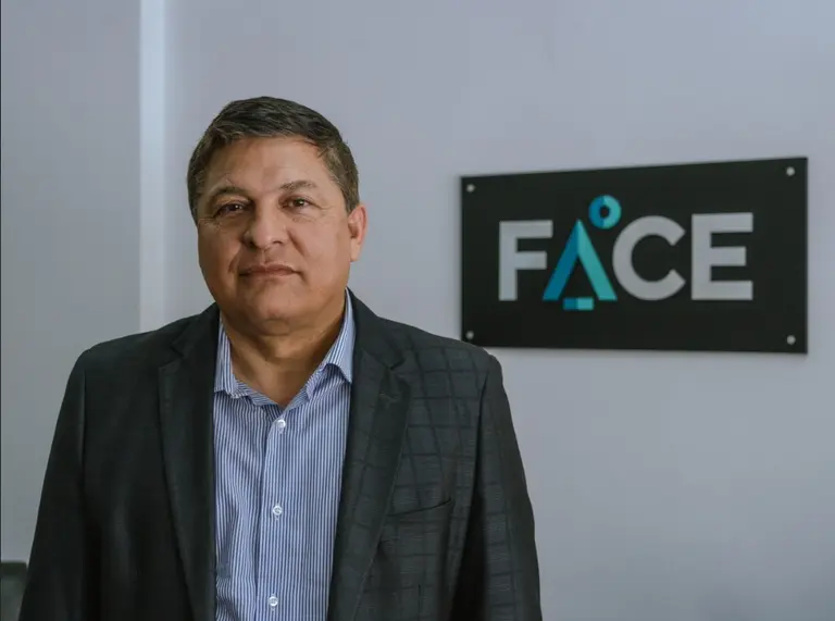 La equidad tarifaria entre cooperativas el�ctricas y las empresas de energ�a: el debate que impulsa FACE con Jos� �lvarez