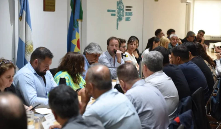 Paritarias: Kicillof cit� a los gremios pero el escepticismo domina la antesala de la discusi�n