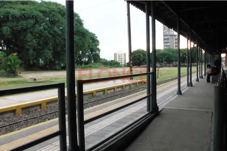 Colonia Avellaneda: reclaman por la suspensi�n del servicio de tren, fallas en el agua y residuos