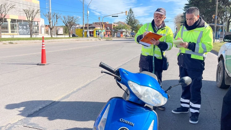 Conductores de apps denuncian m�s operativos e infracciones y rechazan la unificaci�n del transporte