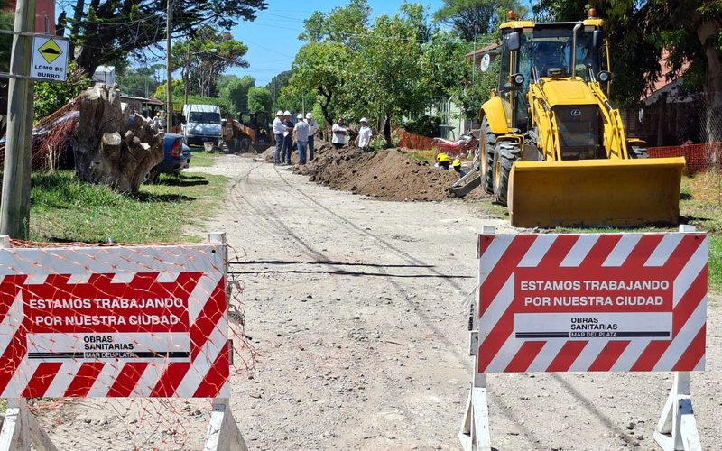 Obras Sanitarias afirma que progresan los trabajos de ampliaci�n de la red en Alfar