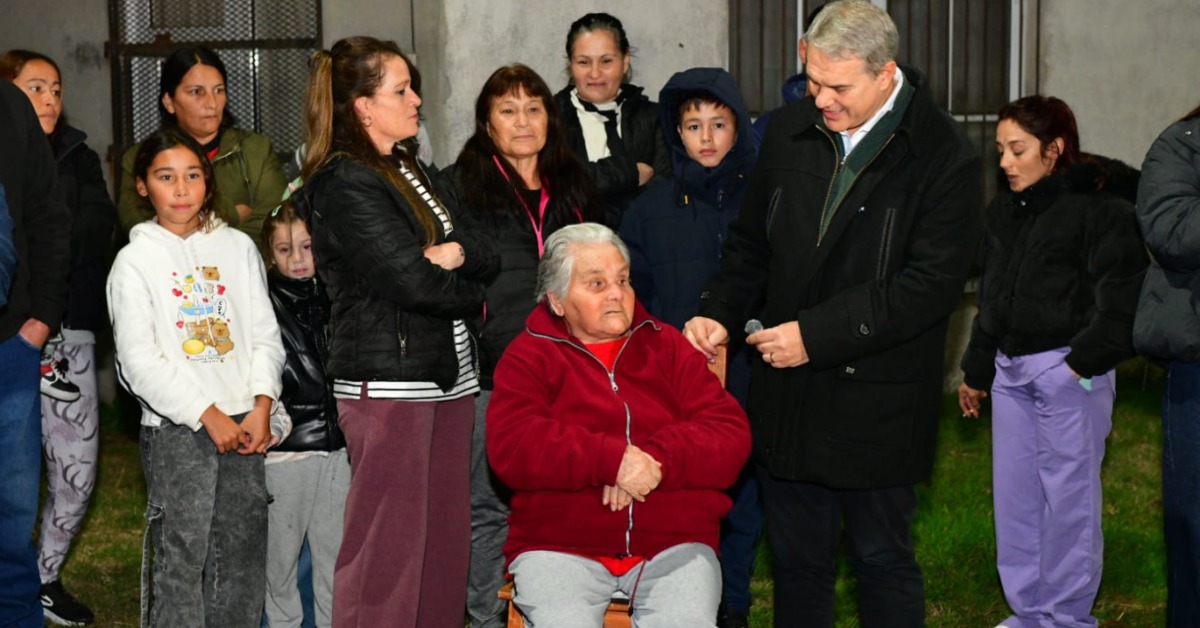 Inauguraron 8 cuadras de iluminaci�n LED en el barrio La Construcci�n
