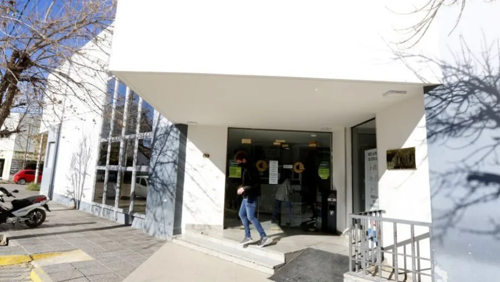 Trabajadores de la sanidad se declararon en estado de alerta y eval�an medidas de fuerza