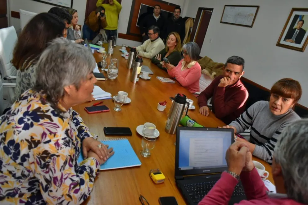 UnTER rechaz la oferta salarial del Gobierno y ratific el paro de 48 horas con movilizacin a Viedma