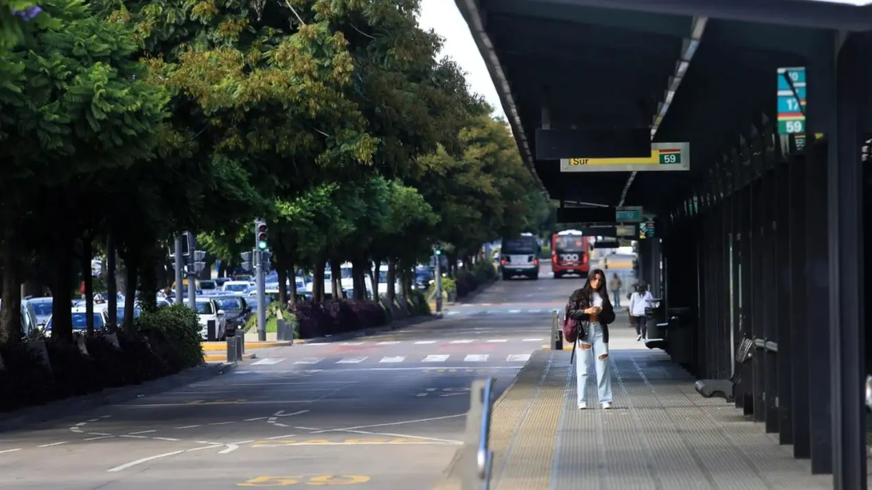 La UTA exige un urgente aumento salarial: amenaza con paralizar el transporte de colectivos