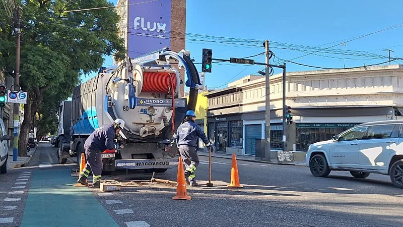 Aguas Santafesinas refuerza el mantenimiento cloacal en zonas gastron�micas de Rosario