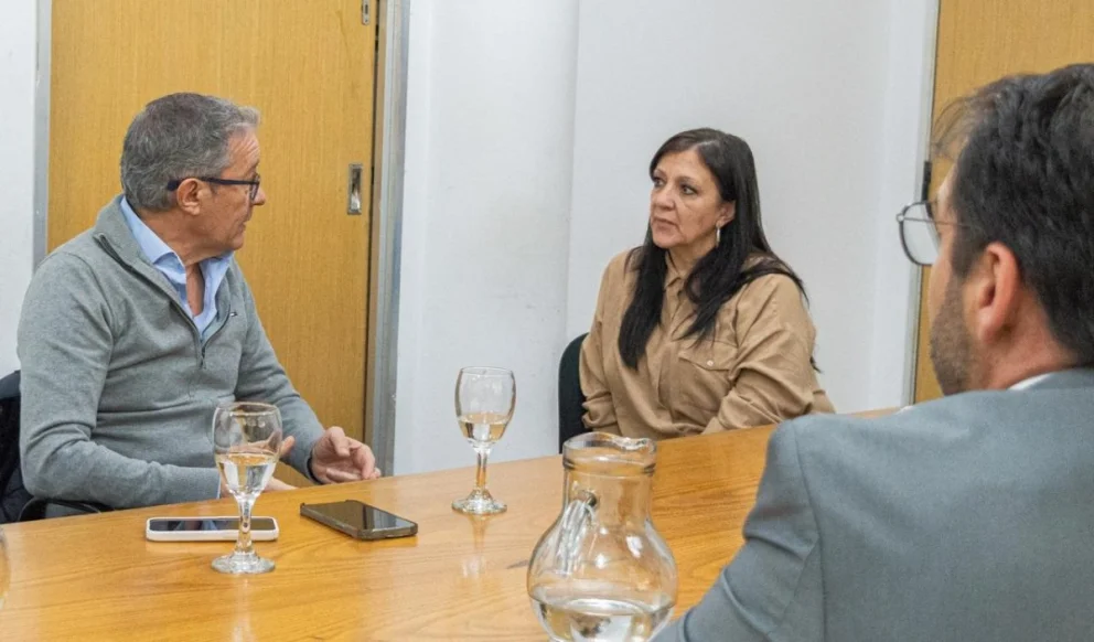 Educaci�n y CALF sumar�n c�maras y equipos de energ�a solar en las escuelas