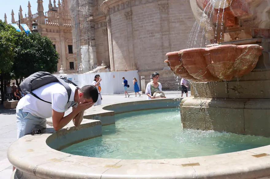 Olas de calor extremo afectan al sur de Europa en medio de advertencias por riesgo de incendios