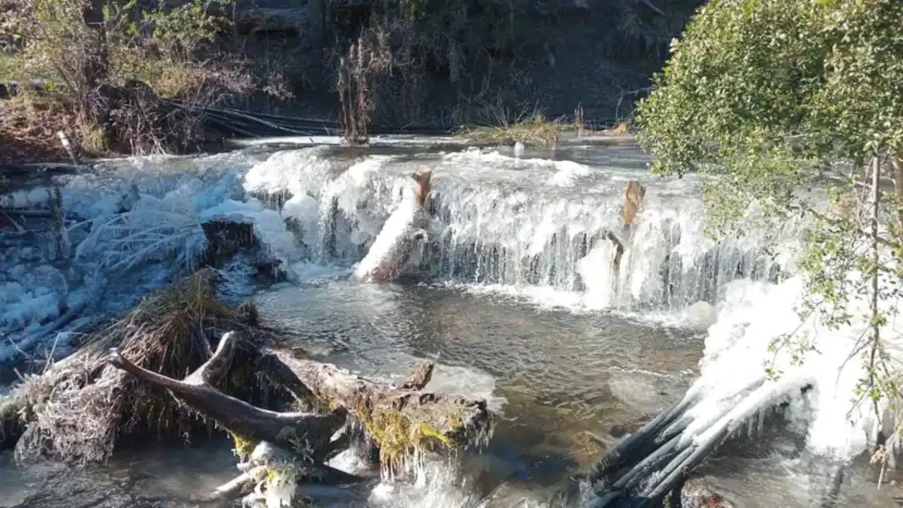 El fro extremo alcanz los -15C, congel un arroyo y dej sin agua a un pueblo de 300 habitantes