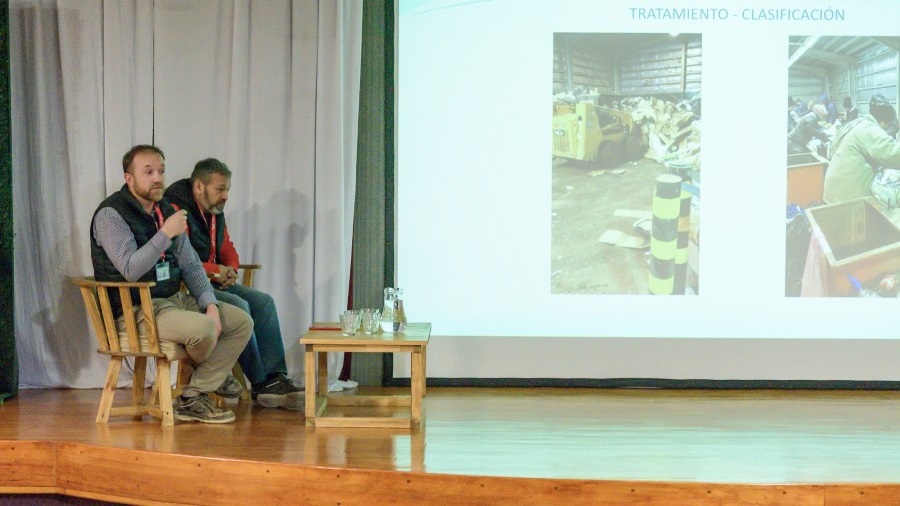 El equipo del consorcio Girsu VIRCh Valds disert sobre gestin de residuos urbanos