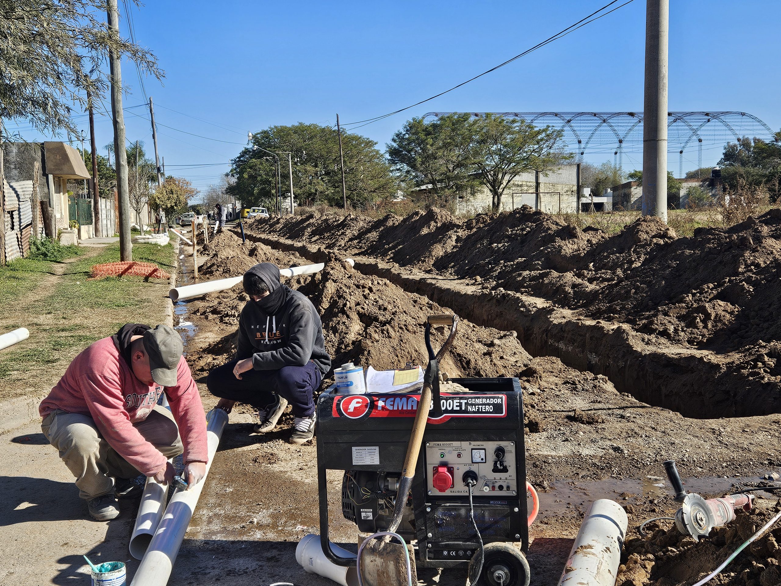 Avanza la obra de cloacas en inmediaciones del futuro dispensario noreste - Municipalidad de Bell Ville